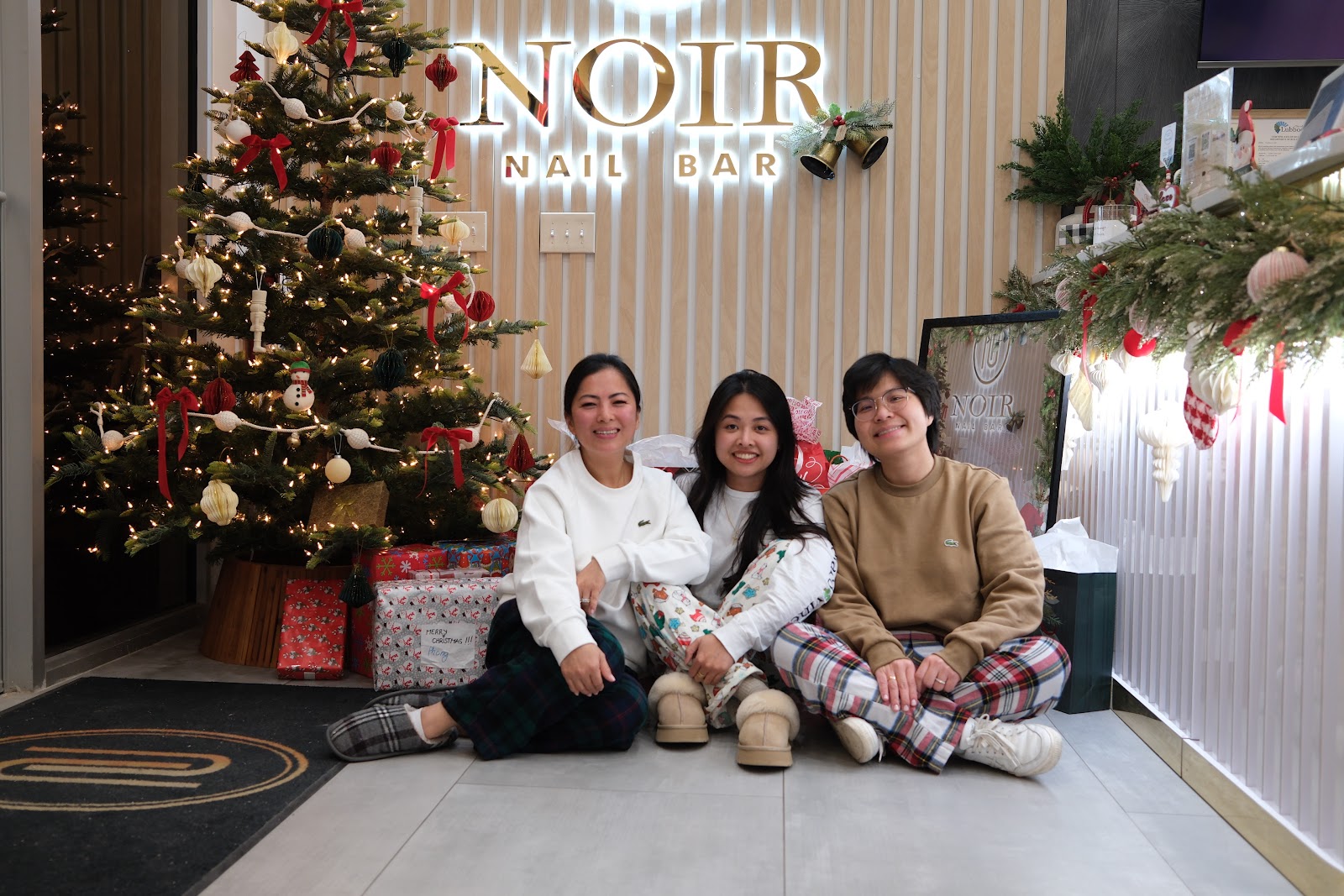 Noir Nail Bar logo